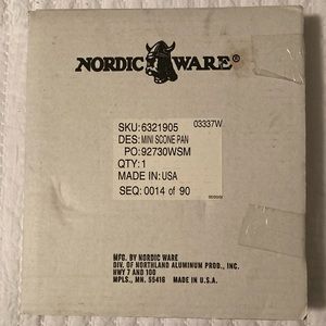 Nordic Ware Mini Scone Pan. NIB